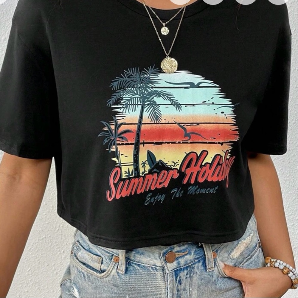 SHEIN cropped tee size small black Summer Holiday